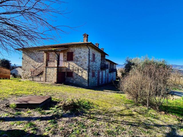 Rustico in vendita a Izzalini, Umbria