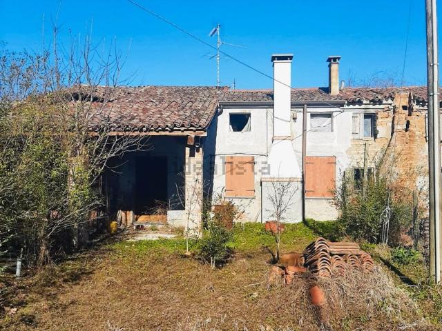 Rustico in vendita a Montagnana, Padova