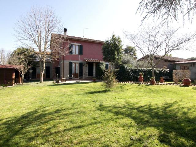 Rustico in vendita a Abbadia Di Montepulciano, Toscana