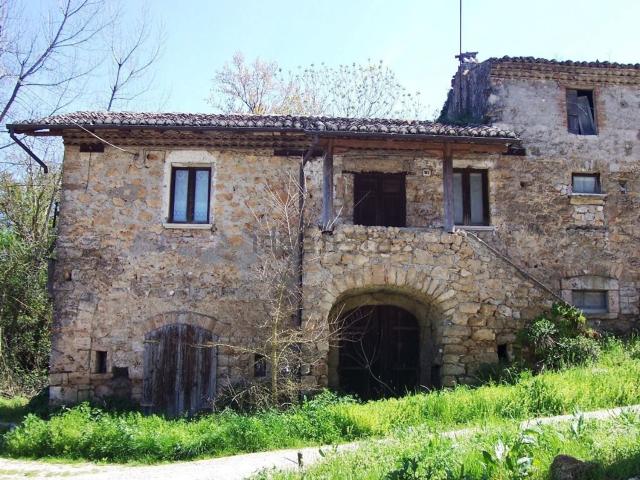 Rustico in vendita a Ferentino, Lazio