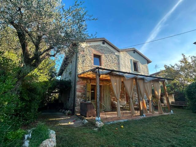 Rustico in vendita a Sarzanello, Sarzana