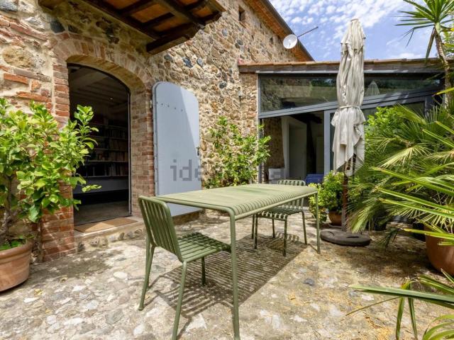 Rustico in vendita a Vallerano, Murlo