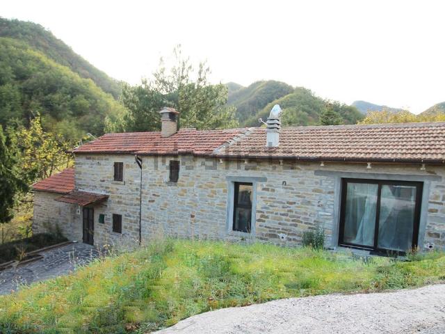 Rustico in vendita a Camassano, Borgo Pace