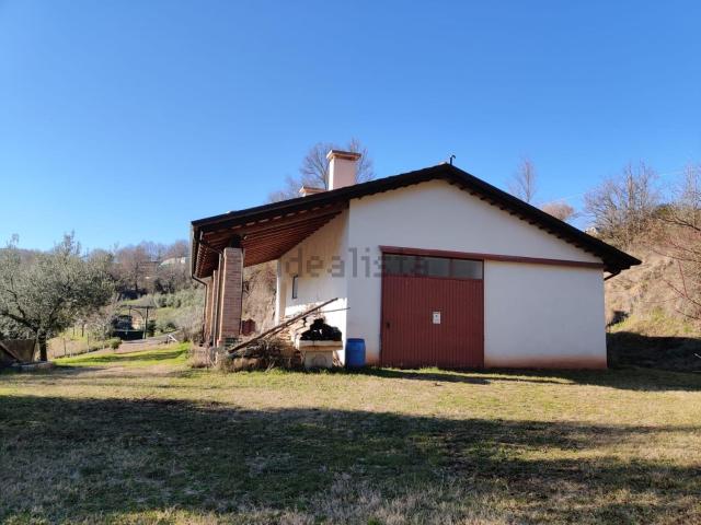 Rustico in vendita a Brogliano, Veneto