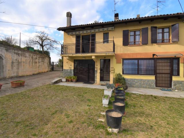 Rustico in vendita a Piemonte, Asti