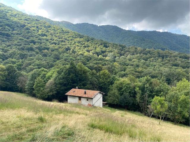 Rustico in vendita a Lemna, Faggeto Lario