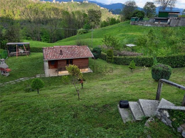 Rustico in vendita a Sant'omobono Imagna, Lombardia