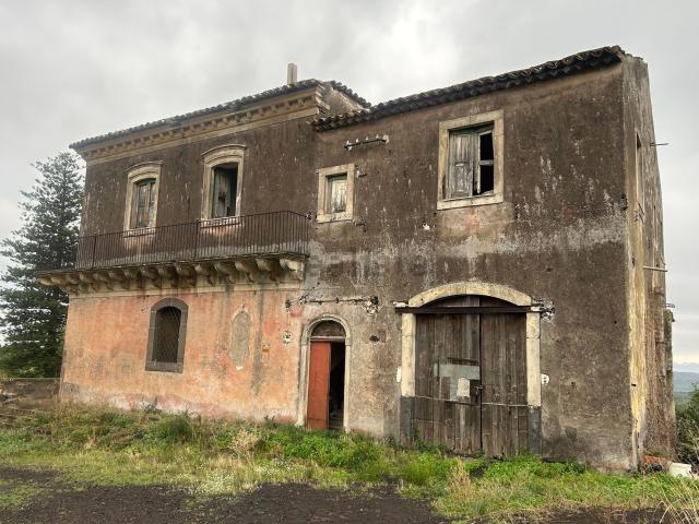 Rustico in vendita a Paternò, Catania