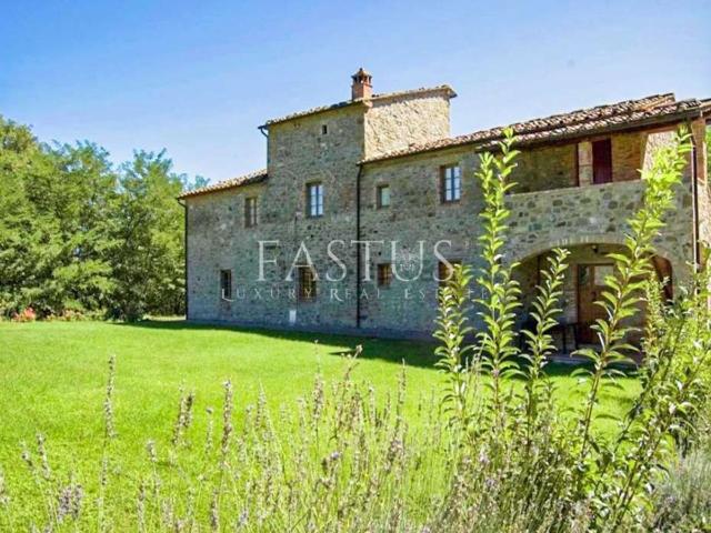 Rustico in vendita a Bucine, Toscana