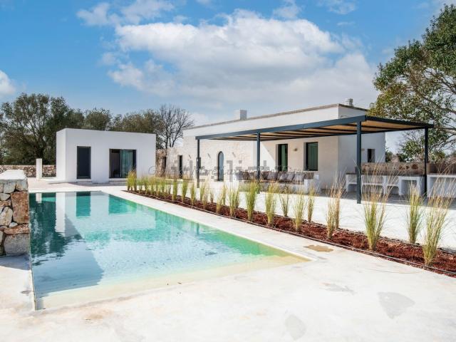 Rustico in vendita a Contrada Badessa, Ostuni