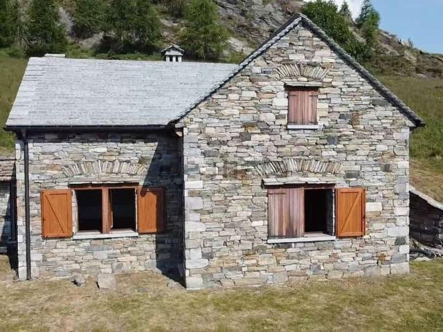 Rustico in vendita a Vallesone, Piemonte