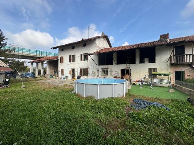 Rustico in vendita a Piemonte, Vercelli