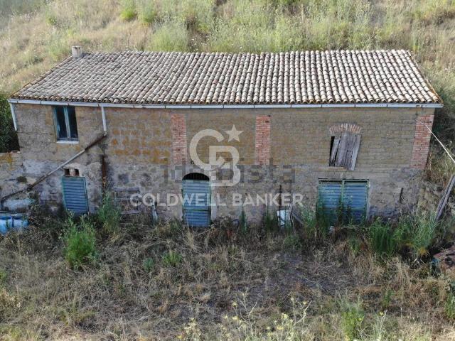 Rustico in vendita a Valentano, Lazio