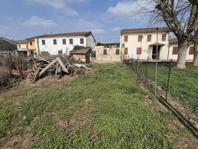 Rustico in vendita a Albaredo D'adige, Veneto