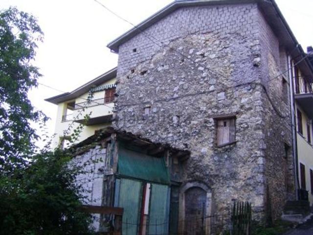 Rustico in vendita a Tagliacozzo, Abruzzo