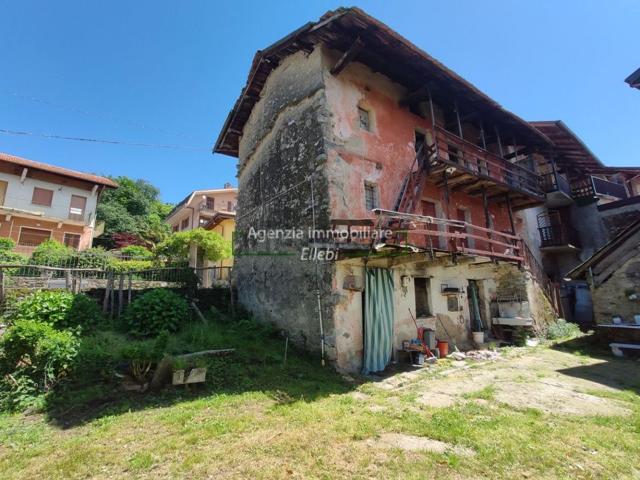 Rustico in vendita a Brovello-Carpugnino, Piemonte