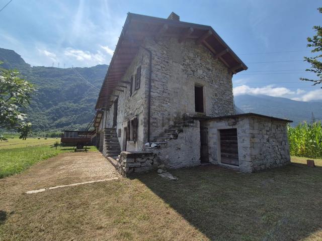 Rustico in vendita a Comunità montana della Valchiavenna, San Pietro Samolaco