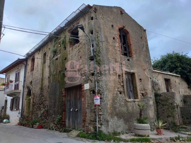 Rustico in vendita a Rodì Milici, Sicilia