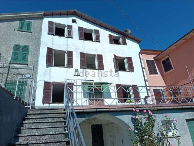 Rustico in vendita a Bertignane, Varese Ligure