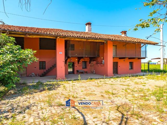Rustico in vendita a San Vitale, Busca