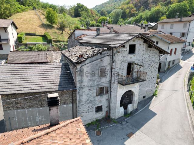 Rustico in vendita a Cosio Valtellino, Lombardia
