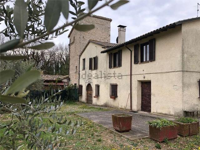 Rustico in vendita a Gualdo Cattaneo, Umbria