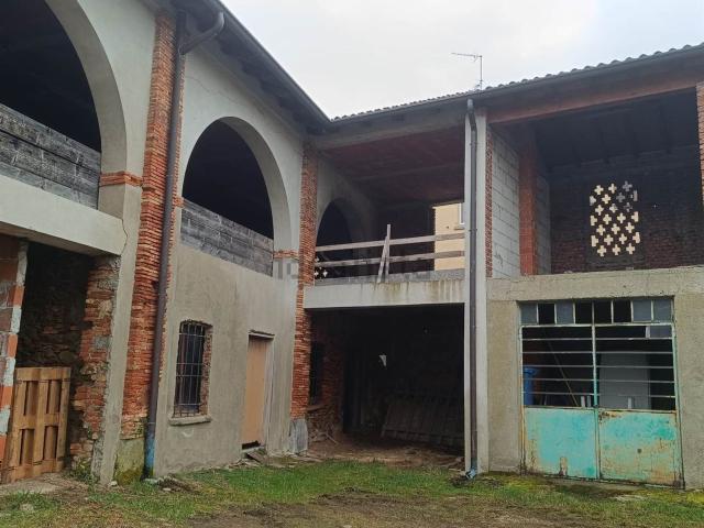 Rustico in vendita a Cassago Brianza, Lombardia