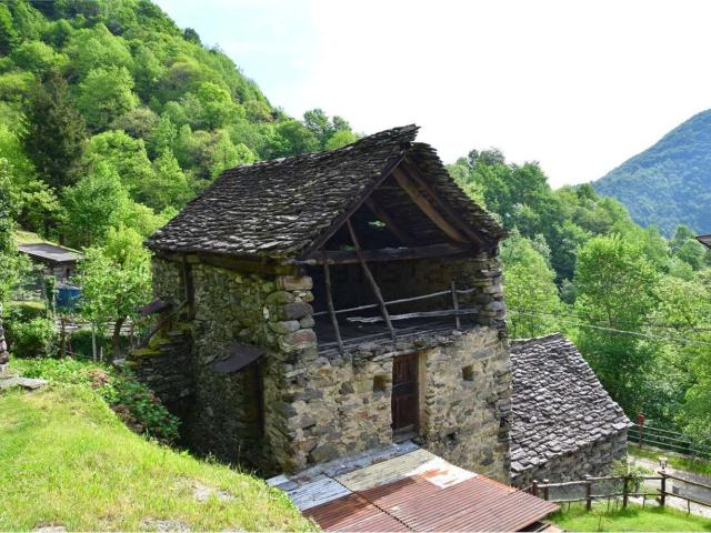 Rustico in vendita a Bannio Anzino, Piemonte