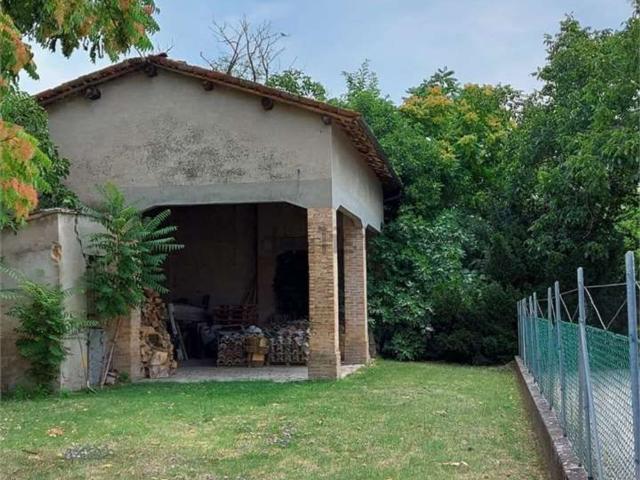 Rustico in vendita a Montechiarugolo, Reggio Emilia
