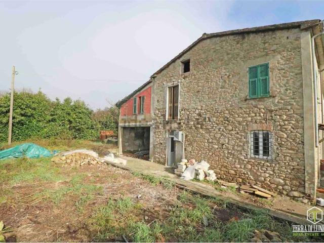 Rustico in vendita a Unione di comuni Montana Lunigiana, Villafranca In Lunigiana