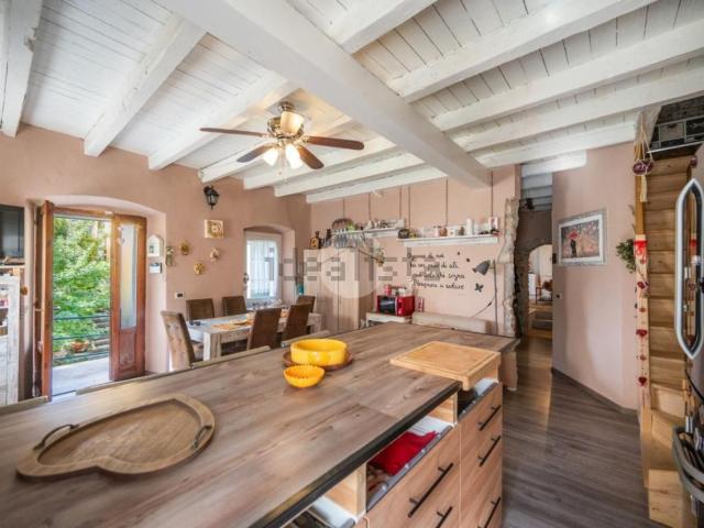 Rustico in vendita a Castion Veronese, Costermano