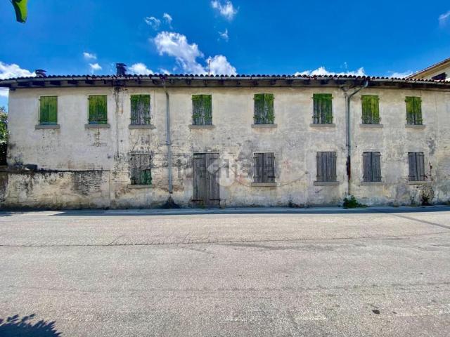 Rustico in vendita a Crocetta Del Montello, Veneto