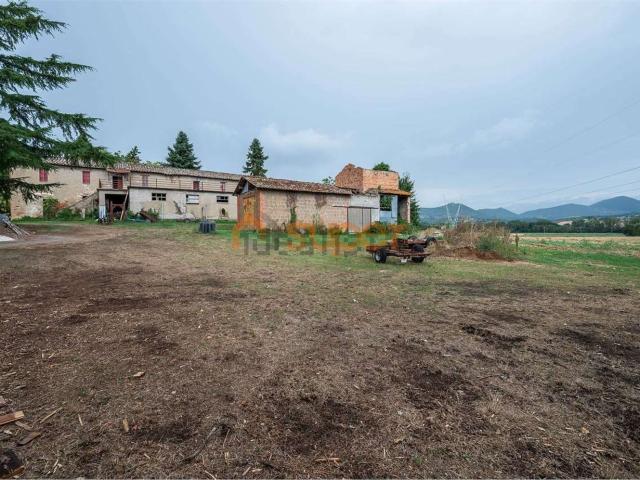 Rustico in vendita a Piegaro, Perugia