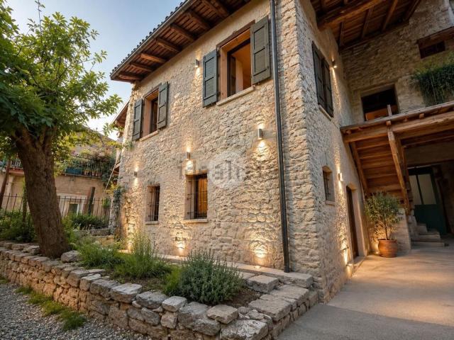 Rustico in vendita a Comunità montana del Sebino bresciano, Ome