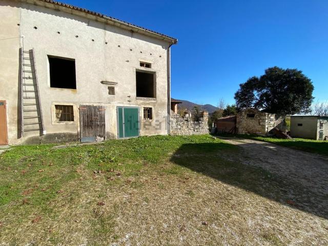 Rustico in vendita a Fregona, Veneto