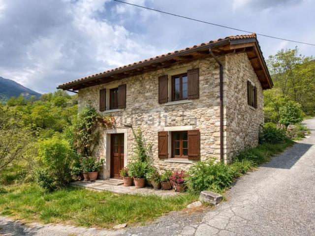 Rustico in vendita a Le Gotrau, Aosta / Aoste