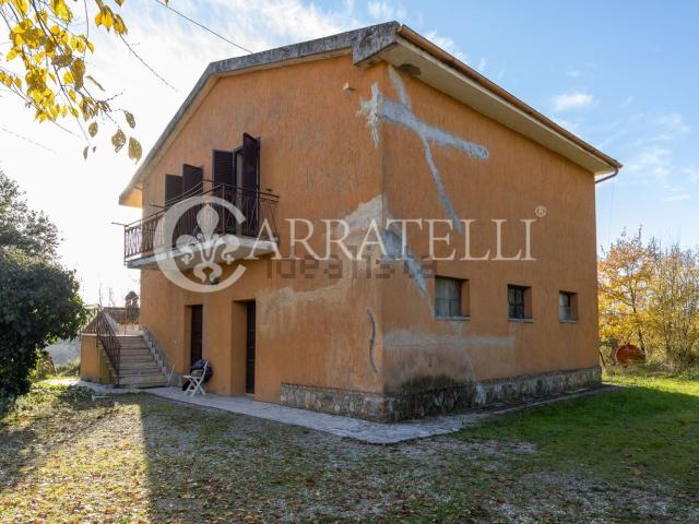 Rustico in vendita a Scansano, Toscana