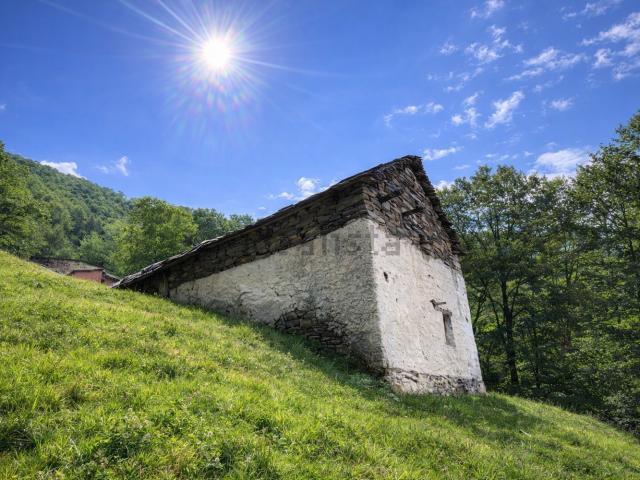 Rustico in vendita a Valle Cannobina, Piemonte
