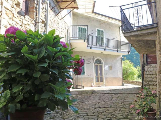 Rustico in vendita a Montelungo Terme, Pontremoli