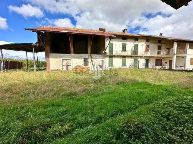 Rustico in vendita a Carisio, Vercelli