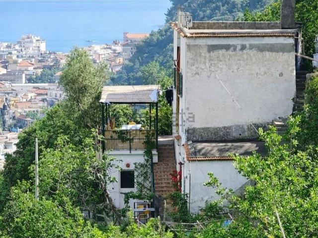 Rustico in vendita a Maiori, Campania