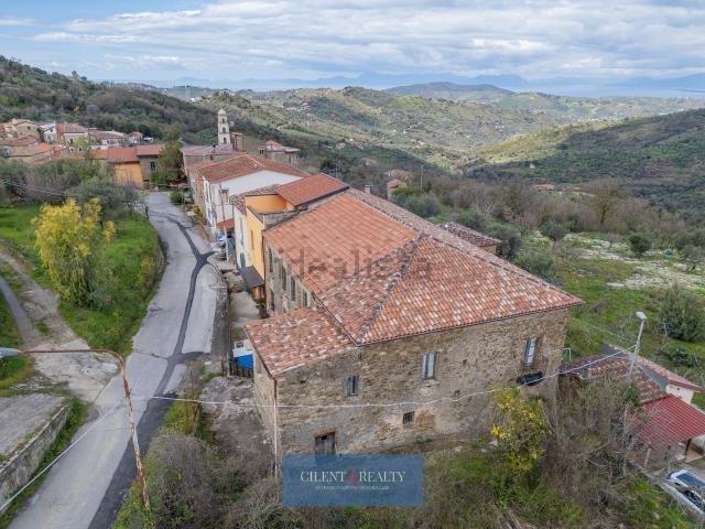 Rustico in vendita a Camella, Perdifumo