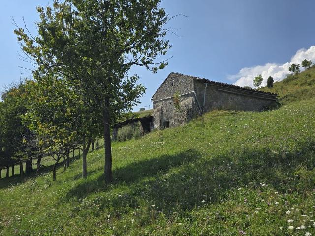 Rustico in vendita a Barzizza, Gandino