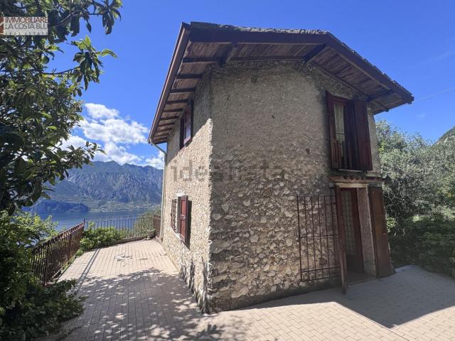 Rustico in vendita a Malcesine, Veneto