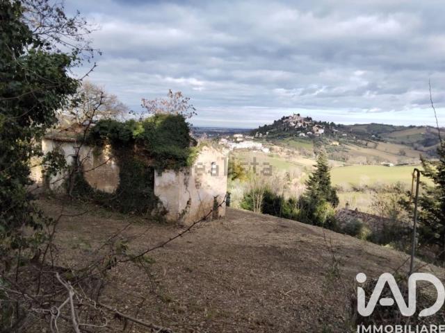 Rustico in vendita a Colli al Metauro, Marche