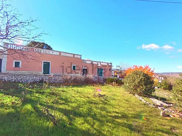 Rustico in vendita a Canale di Pirro, Puglia