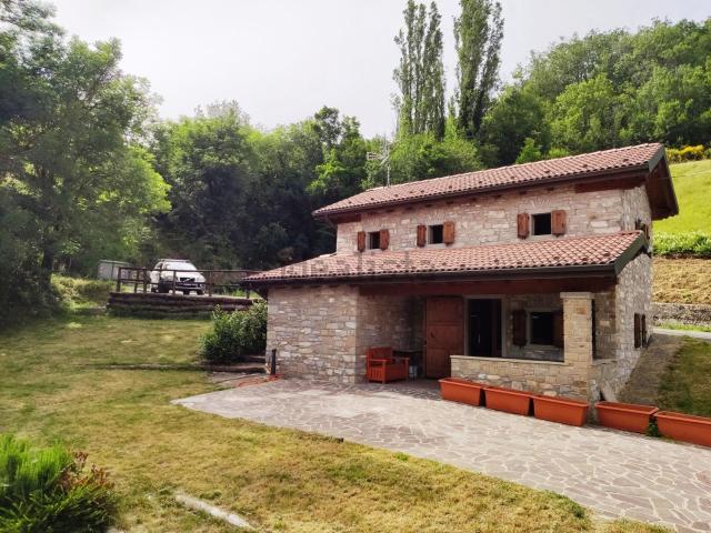 Rustico in vendita a Unione dei comuni del Frignano, Fanano