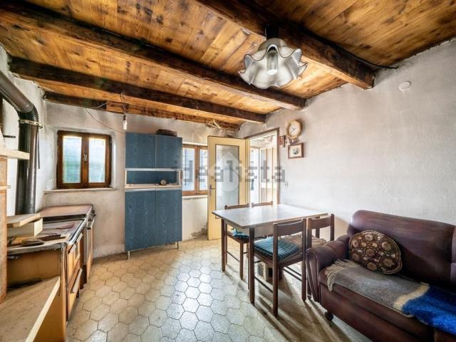 Rustico in vendita a Sant'anna D'alfaedo, Veneto