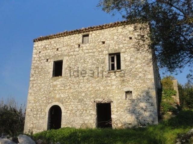 Rustico in vendita a Ausonia, Lazio