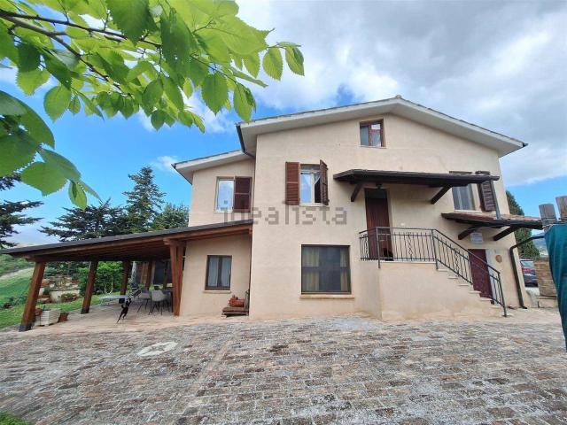 Rustico in vendita a Serralta Vecchia, Marche